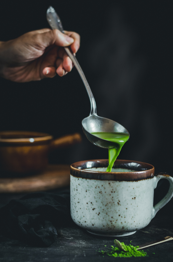 gőzölgő M matcha fehércsokis forró csokoládé