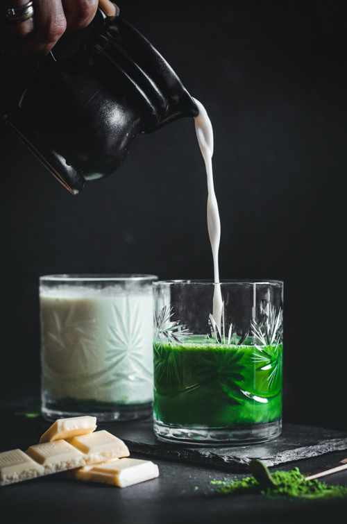 M matcha jeges fehércsokis matcha latte kiöntős