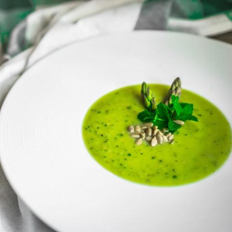 Dinnyés fűszeres matcha gazpacho - a legfrissítőbb nyári leves